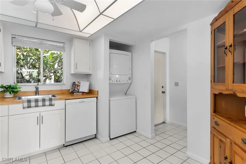 900 Henderson Creek Drive Naples FL 34114