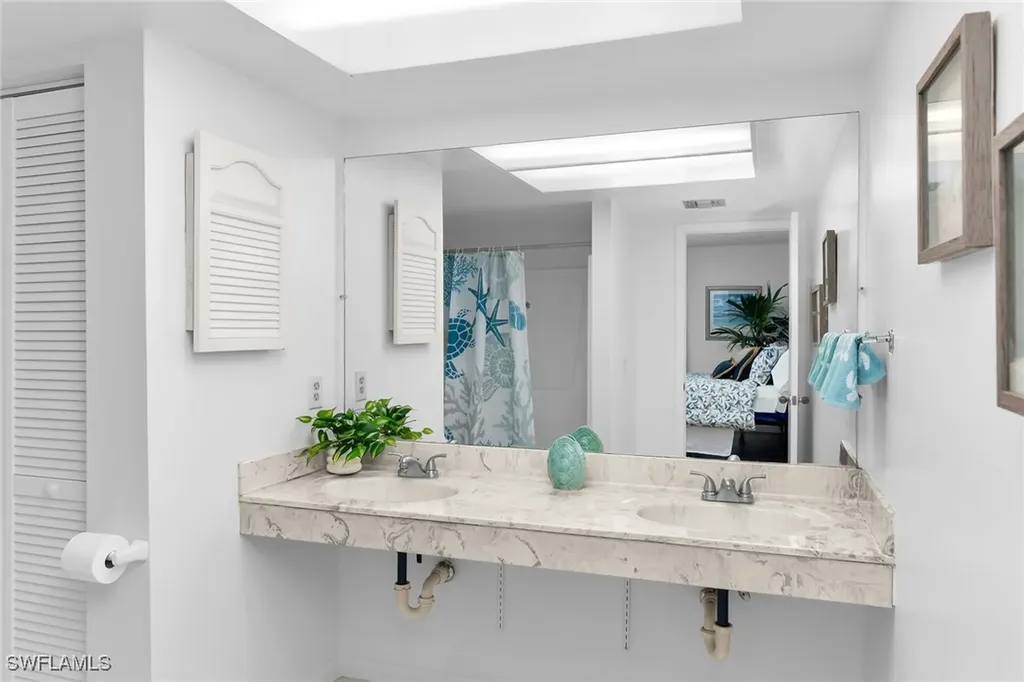 900 Henderson Creek Drive Naples FL 34114