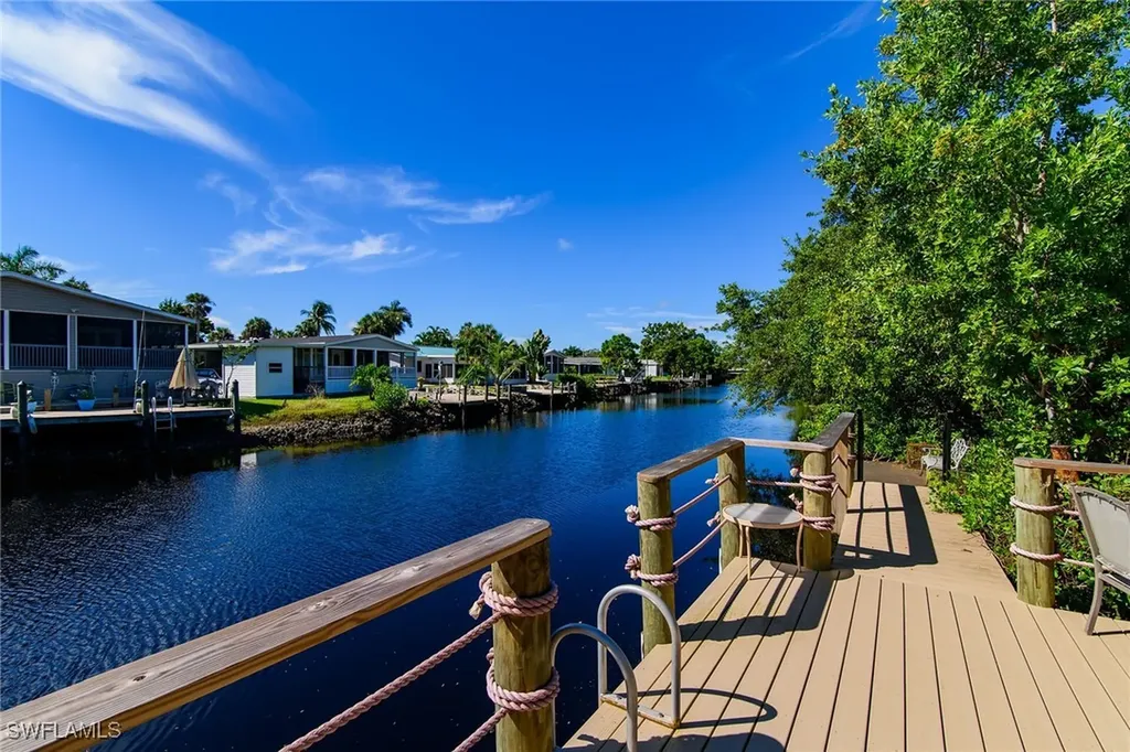 900 Henderson Creek Drive Naples FL 34114