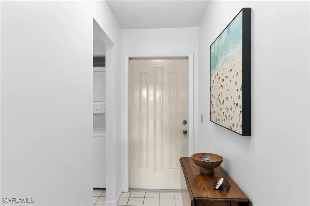 900 Henderson Creek Drive Naples FL 34114