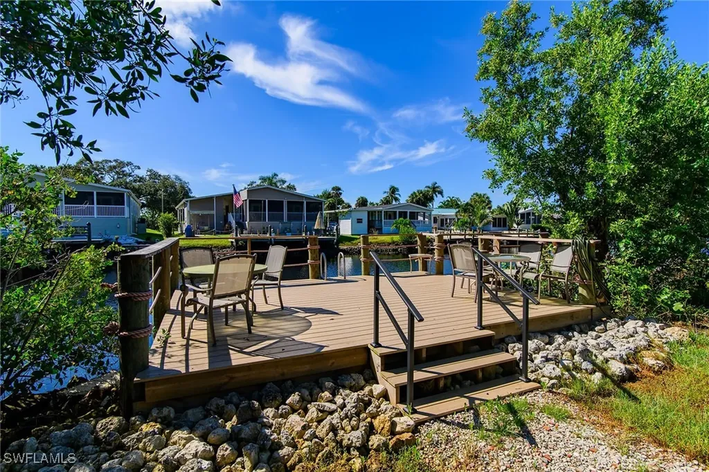 900 Henderson Creek Drive Naples FL 34114