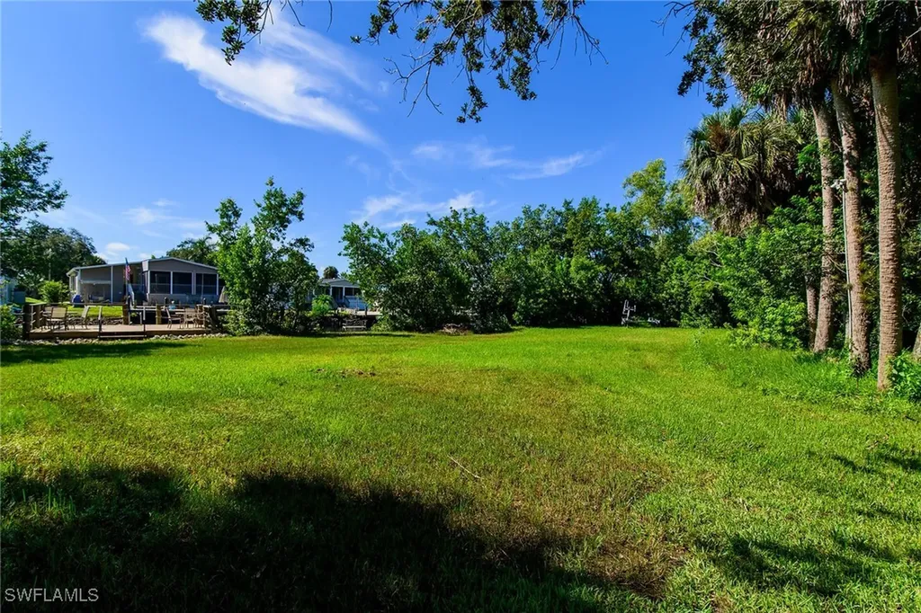 900 Henderson Creek Drive Naples FL 34114