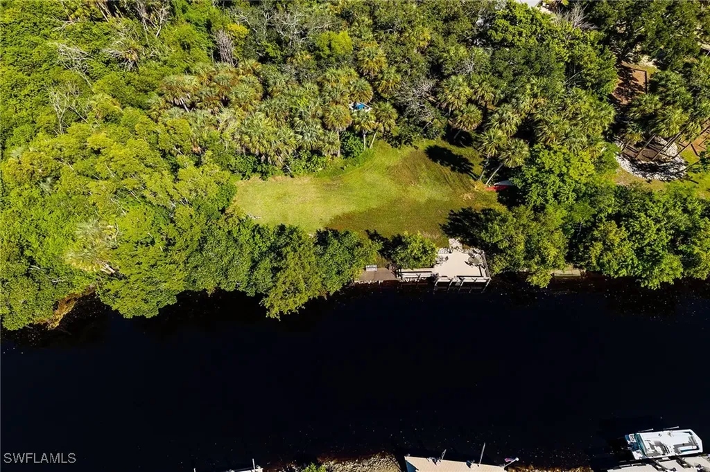 900 Henderson Creek Drive Naples FL 34114