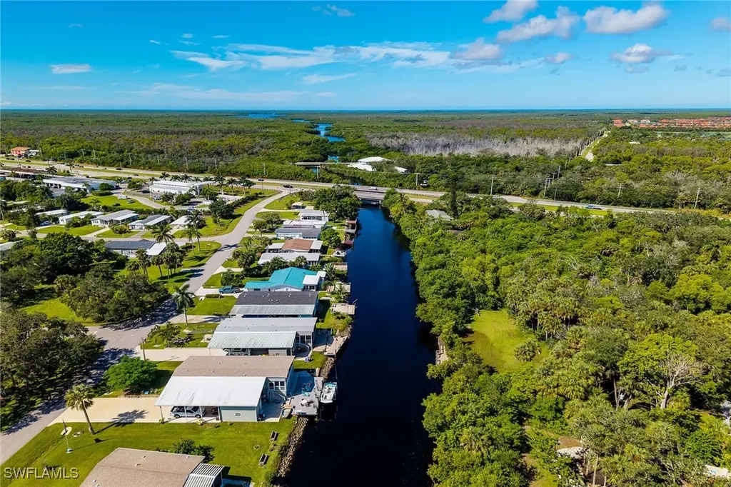 900 Henderson Creek Drive Naples FL 34114