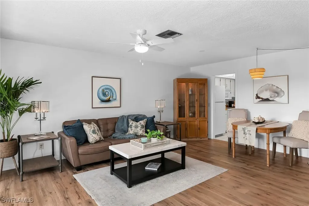 900 Henderson Creek Drive Naples FL 34114