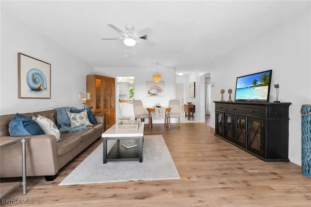 900 Henderson Creek Drive Naples FL 34114