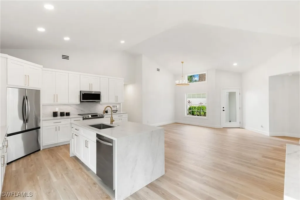 1159 Silverstrand Drive Naples FL 34110
