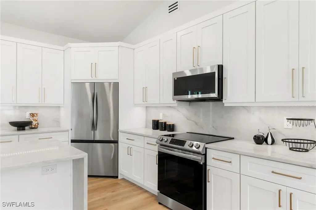 1159 Silverstrand Drive Naples FL 34110