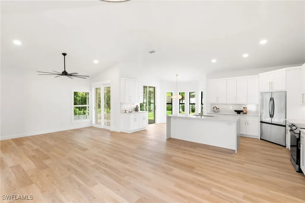 1159 Silverstrand Drive Naples FL 34110