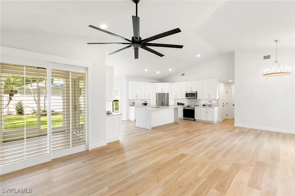 1159 Silverstrand Drive Naples FL 34110