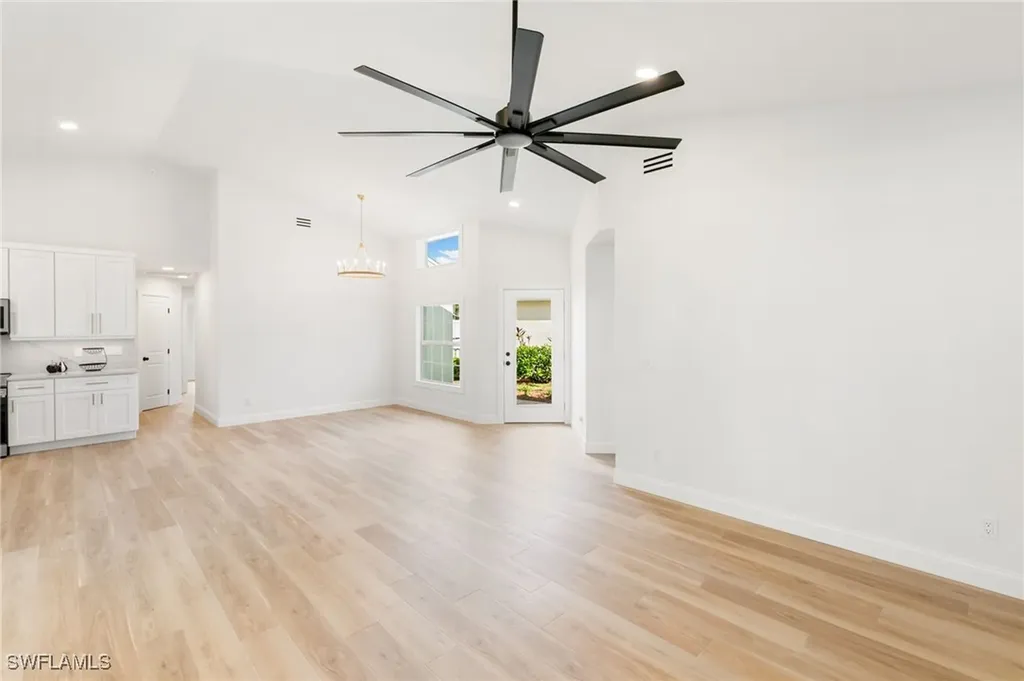 1159 Silverstrand Drive Naples FL 34110