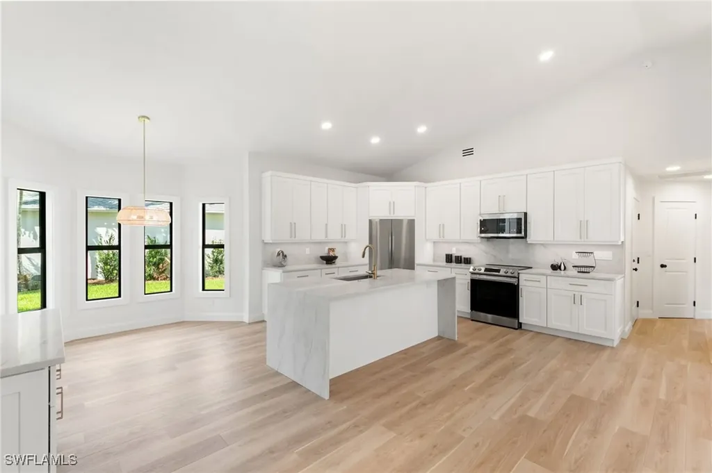 1159 Silverstrand Drive Naples FL 34110