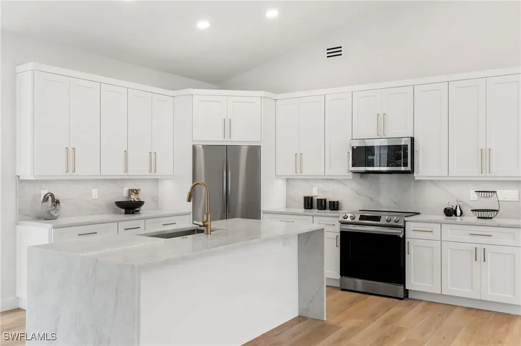 1159 Silverstrand Drive Naples FL 34110