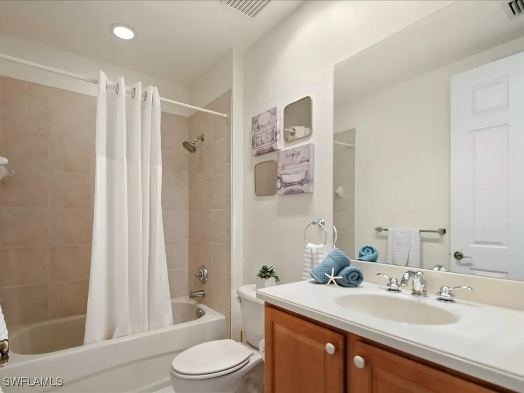 7832 Hawthorne Drive Naples FL 34113