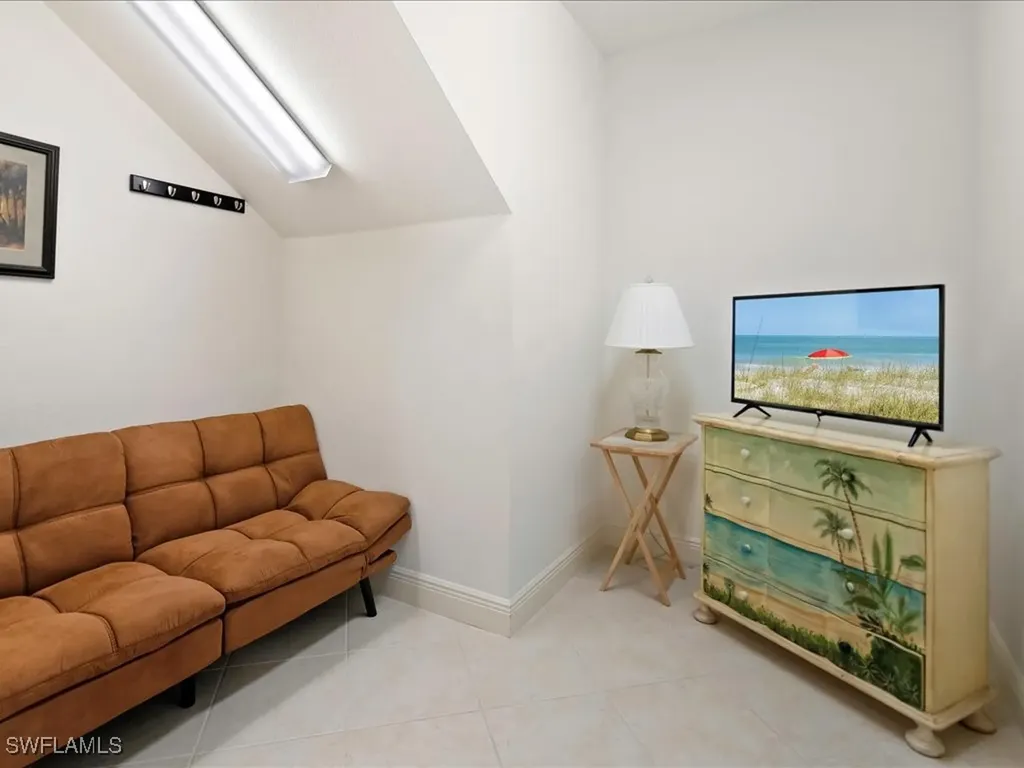 7832 Hawthorne Drive Naples FL 34113