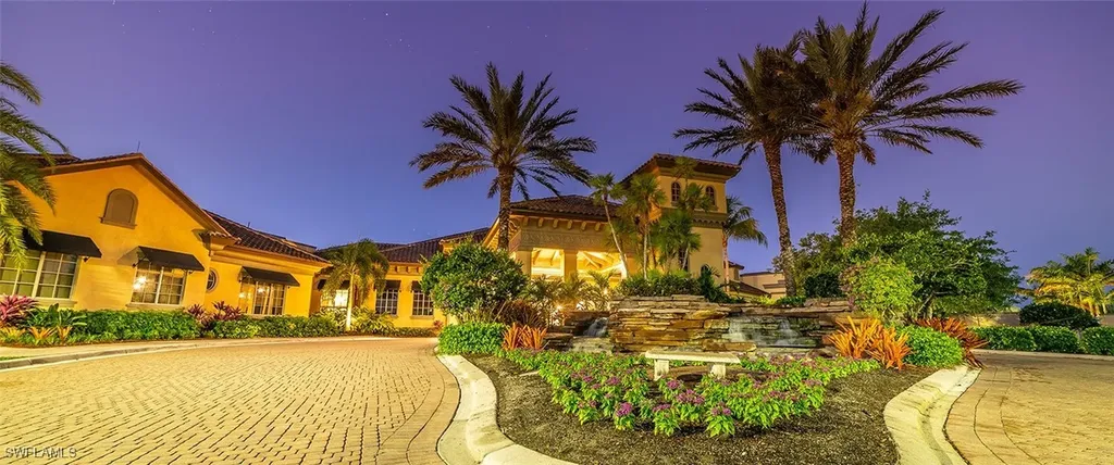 7832 Hawthorne Drive Naples FL 34113
