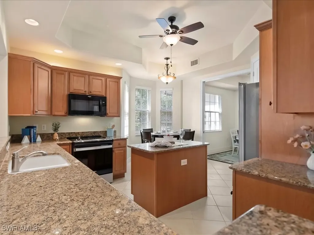 7832 Hawthorne Drive Naples FL 34113