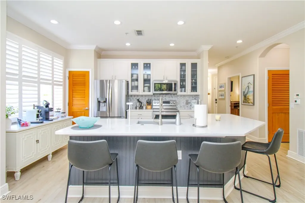 4853 Hampshire Court Naples FL 34112