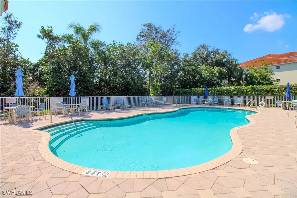 4853 Hampshire Court Naples FL 34112
