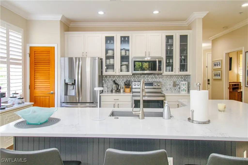 4853 Hampshire Court Naples FL 34112