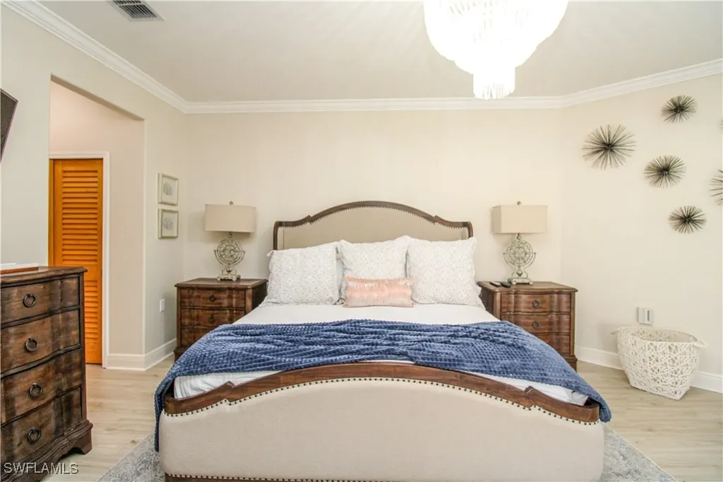 4853 Hampshire Court Naples FL 34112