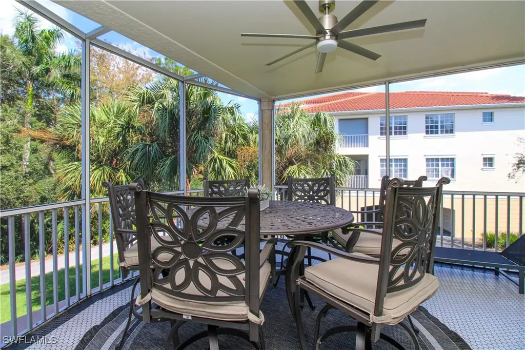 4853 Hampshire Court Naples FL 34112