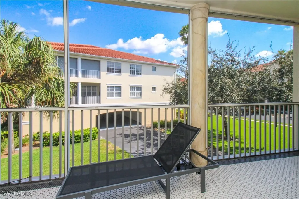 4853 Hampshire Court Naples FL 34112