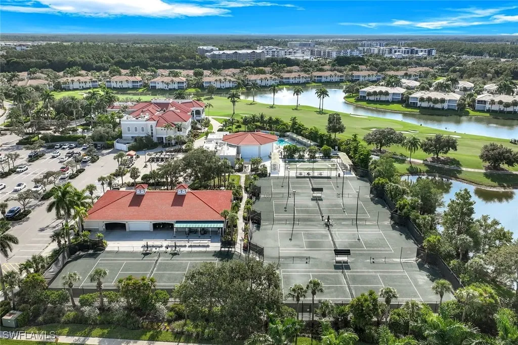 4805 Shinnecock Hills Court Naples FL 34112