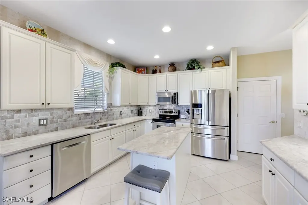 4805 Shinnecock Hills Court Naples FL 34112