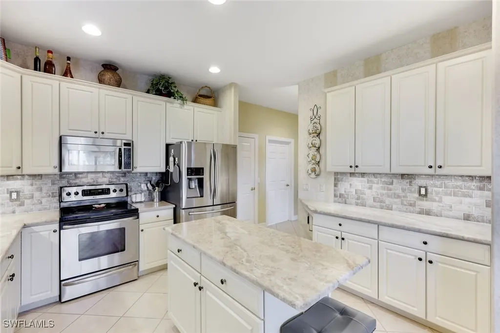 4805 Shinnecock Hills Court Naples FL 34112