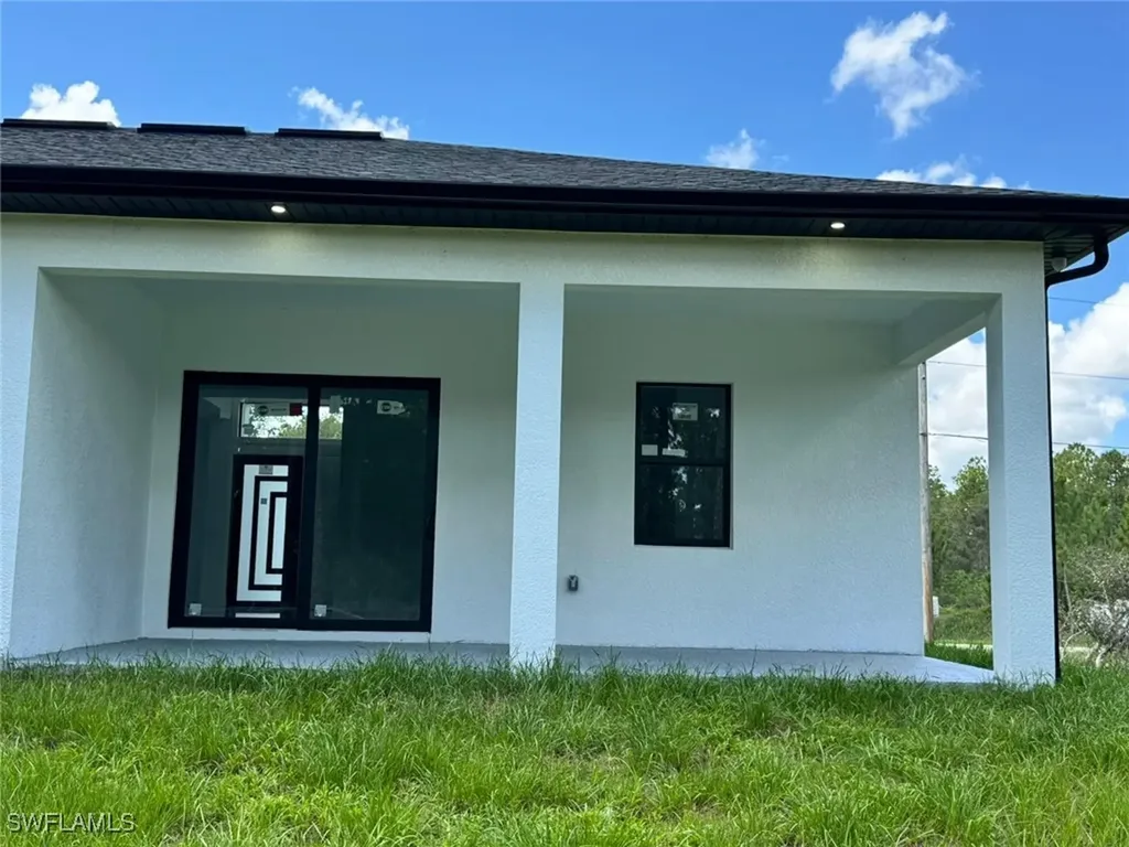 1247 Earnest Street E Lehigh Acres FL 33974