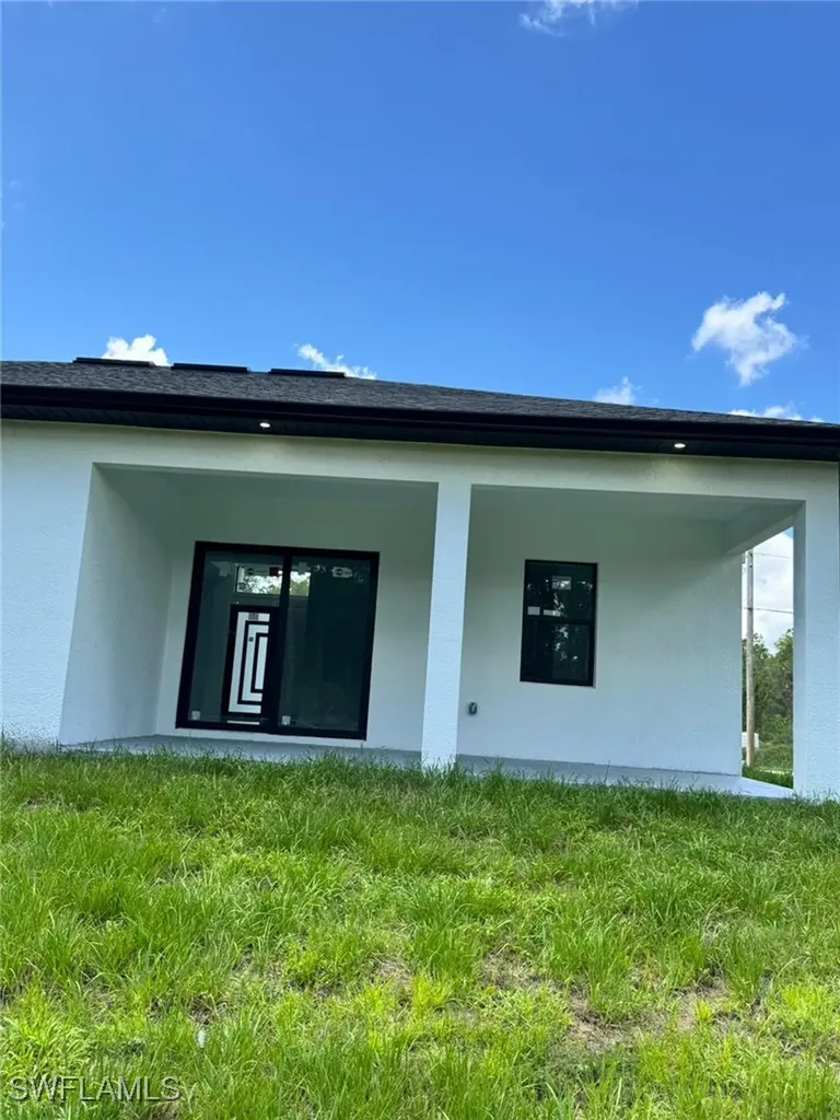 1247 Earnest Street E Lehigh Acres FL 33974