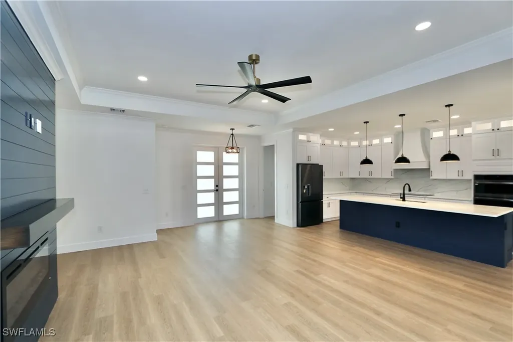 539 37th Avenue NW Naples FL 34120