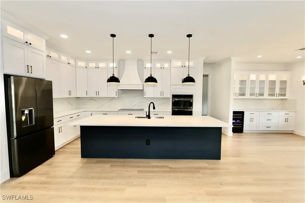 539 37th Avenue NW Naples FL 34120