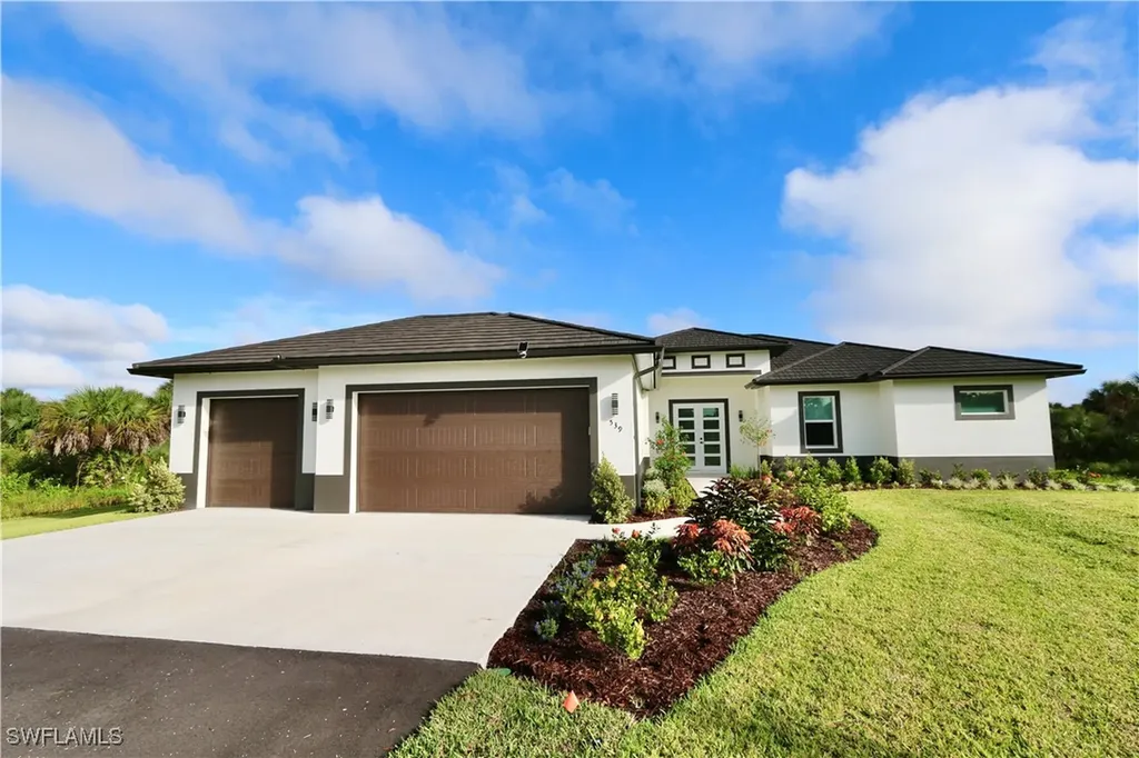 539 37th Avenue NW Naples FL 34120