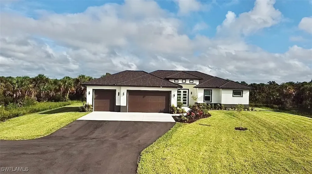 539 37th Avenue NW Naples FL 34120