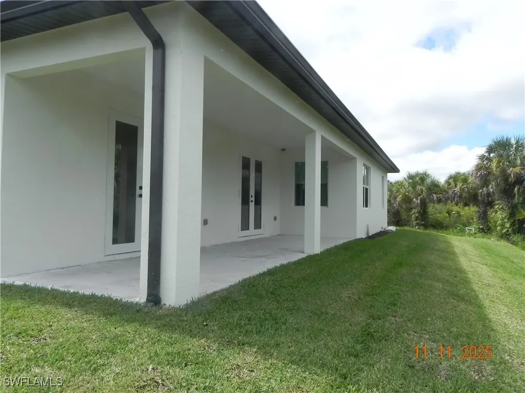 539 37th Avenue NW Naples FL 34120