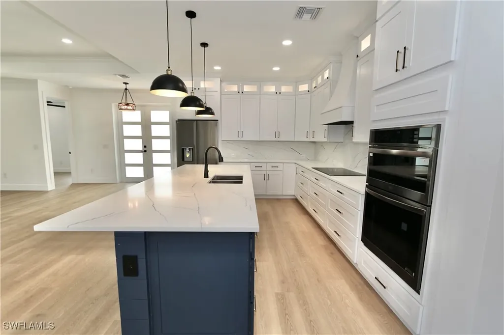 539 37th Avenue NW Naples FL 34120