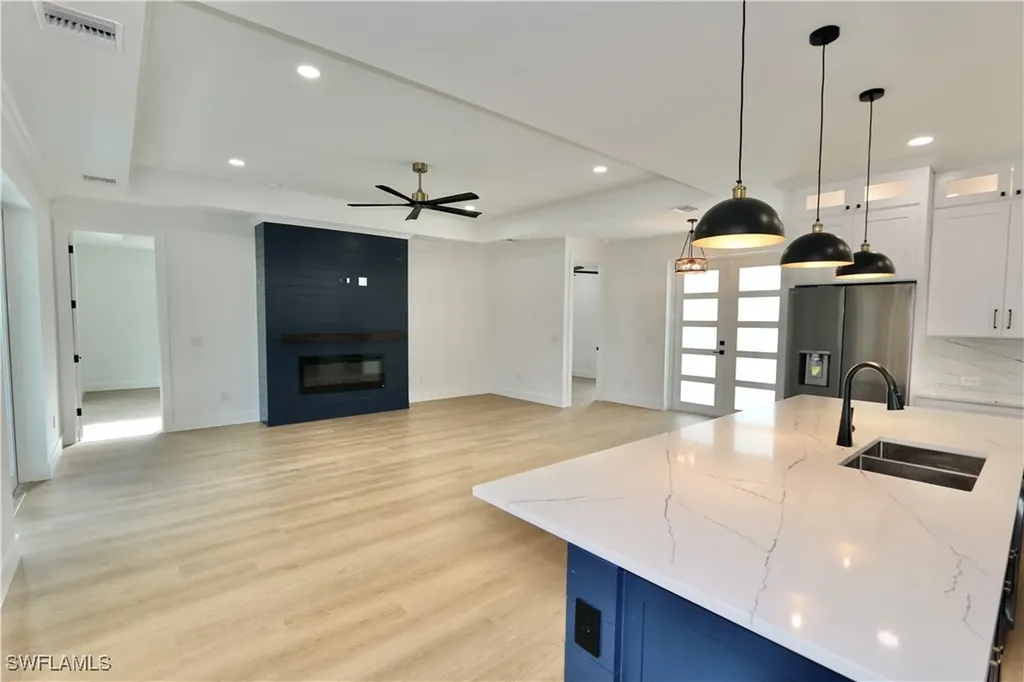 539 37th Avenue NW Naples FL 34120
