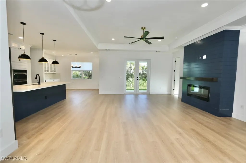 539 37th Avenue NW Naples FL 34120