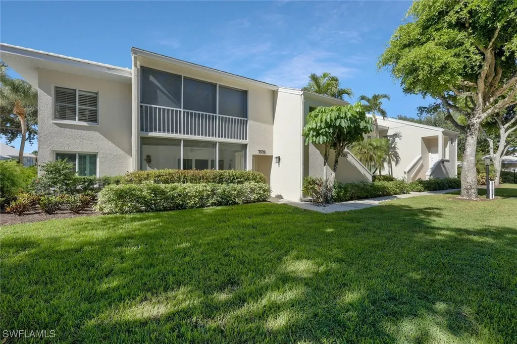 780 Willowbrook Drive Naples FL 34108