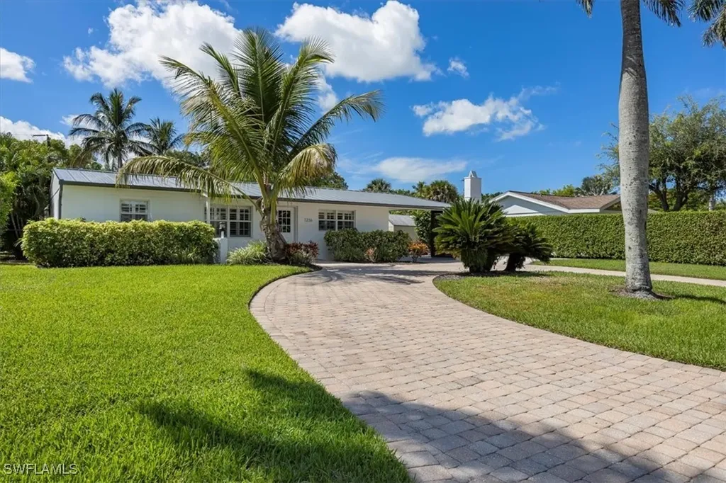 1236 13th Avenue N Naples FL 34102