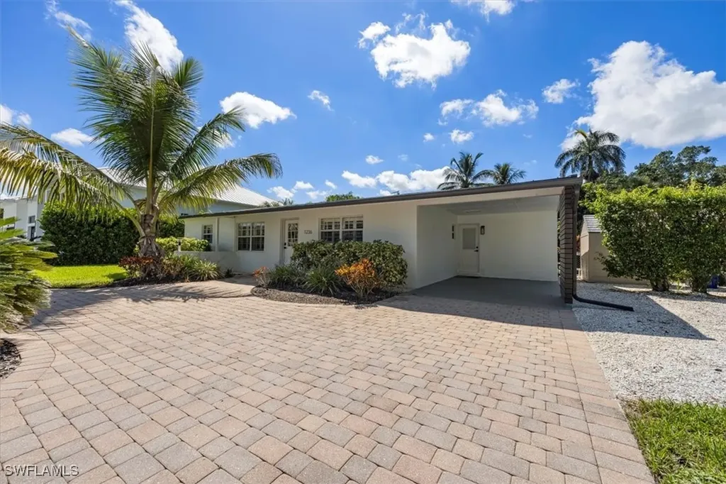 1236 13th Avenue N Naples FL 34102