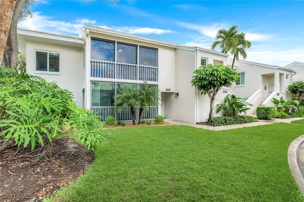 790 Willowbrook Drive Naples FL 34108