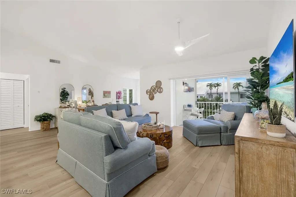 790 Willowbrook Drive Naples FL 34108