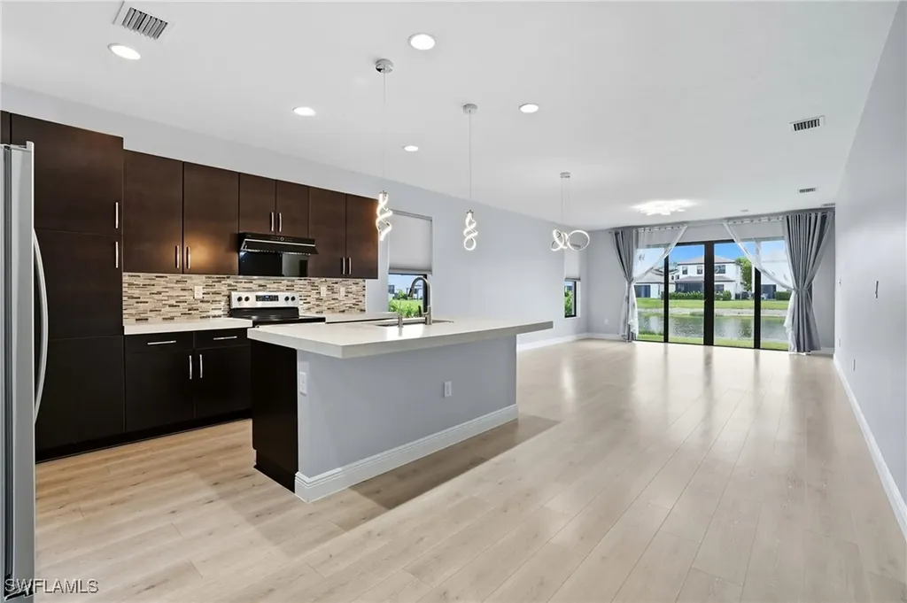 8992 Madrid Circle Naples FL 34104