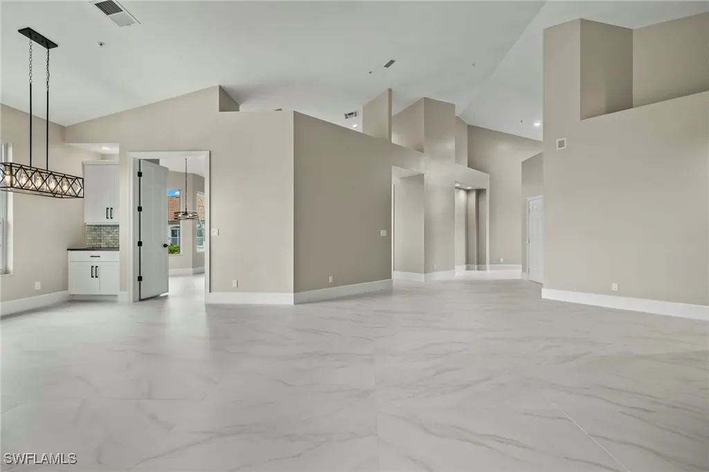 164 Colonade Circle Naples FL 34103