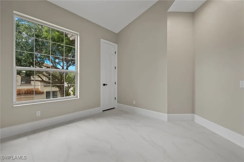 164 Colonade Circle Naples FL 34103