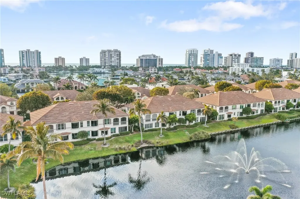 164 Colonade Circle Naples FL 34103