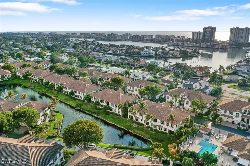 164 Colonade Circle Naples FL 34103